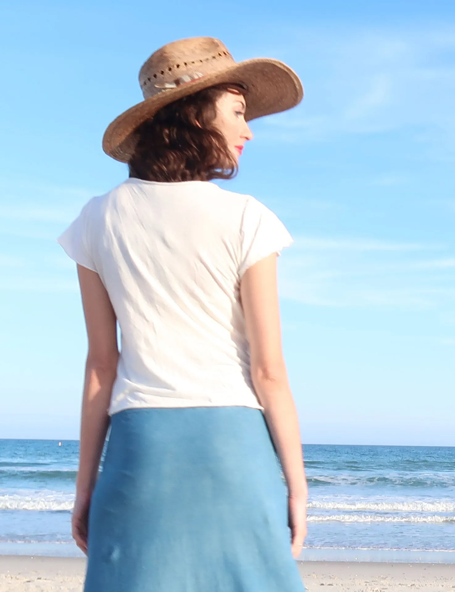 Float Neck Simplicity Cropped Shirt