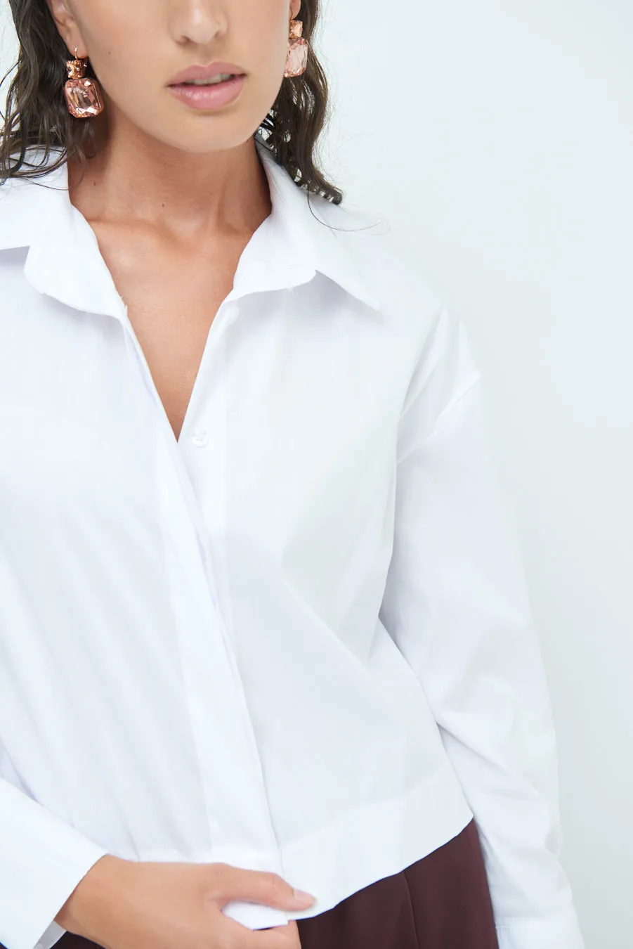 Long sleeve button-up shirt with classic collar wholesale