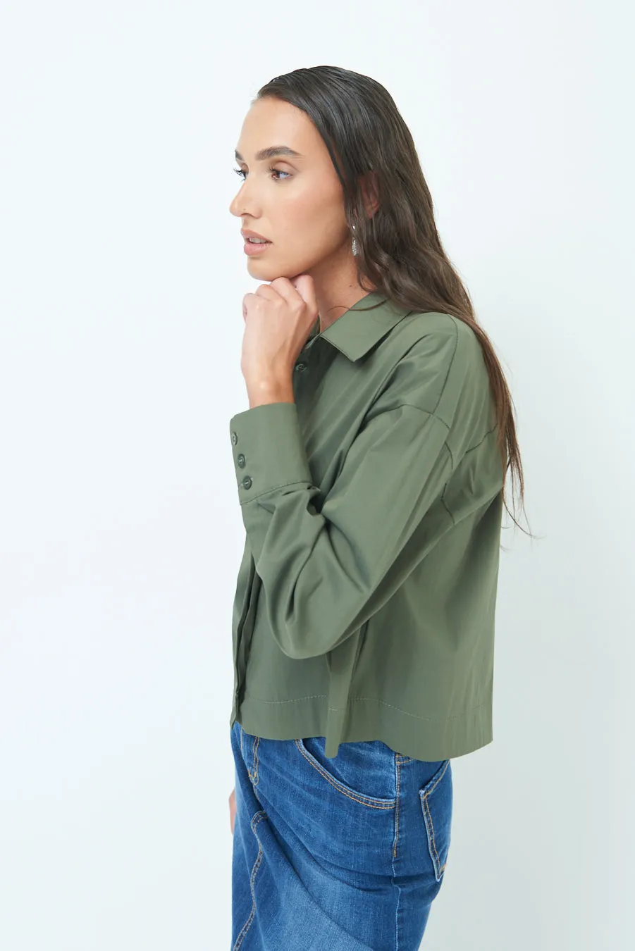 Long sleeve button-up shirt with classic collar wholesale