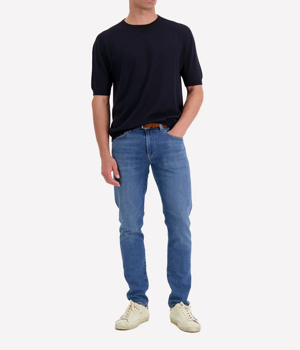 Man T-Shirt in Navy